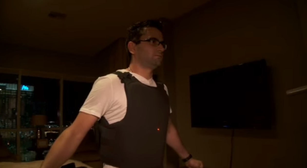 Антонио Эсфандиари