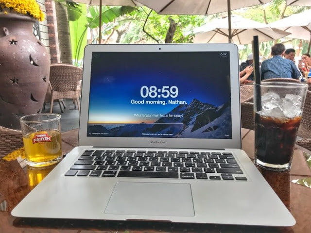 quit job play poker travel